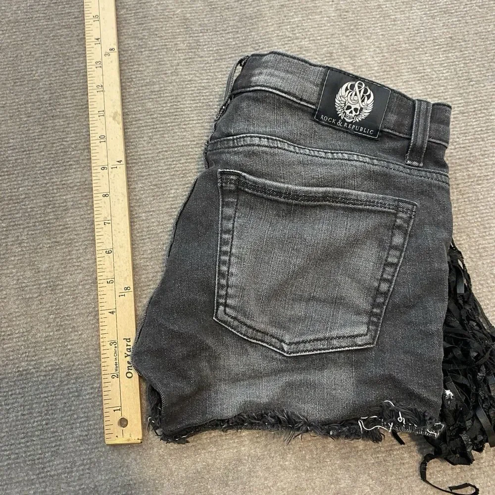 Rock & Republic Lolita Denim Distressed‎ Shorts Size 8 Black Frunge Tassles